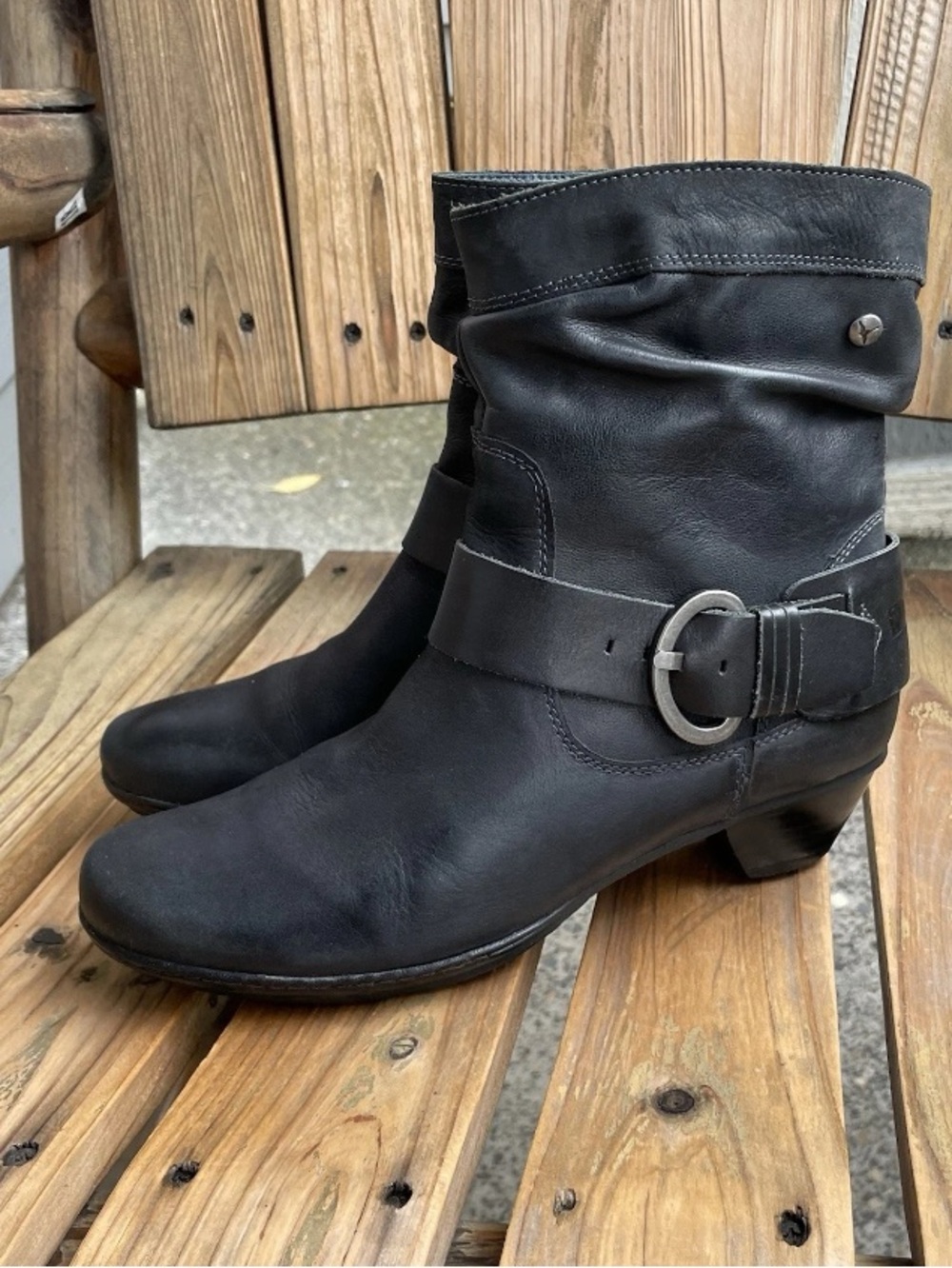 Pikolinos Black Leather Brujas Ankle Boots
